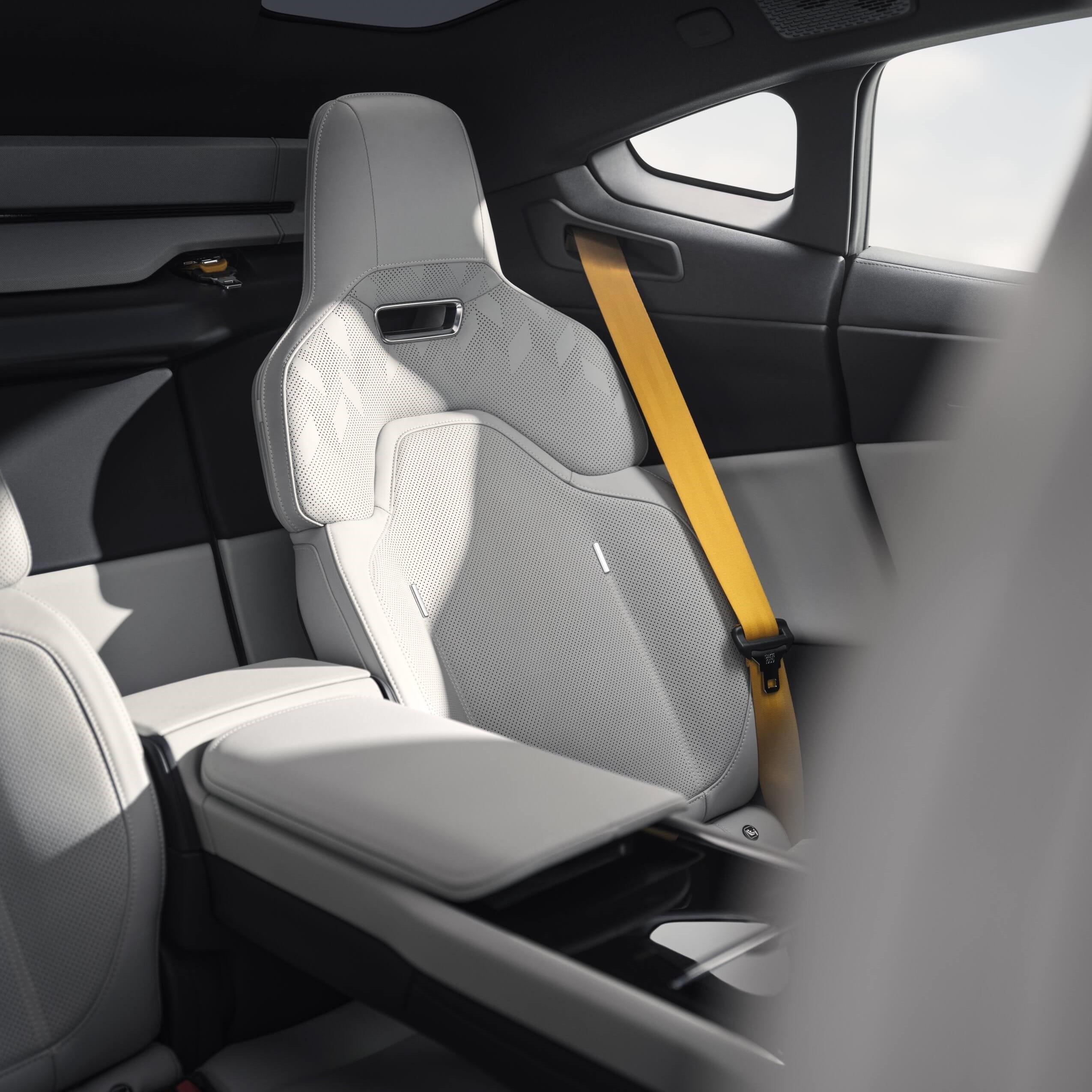 5 - interior
