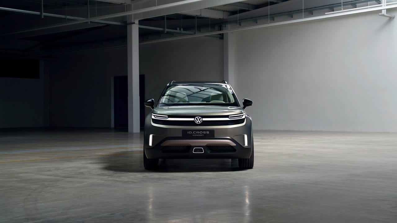 Volvo XC60 back angle