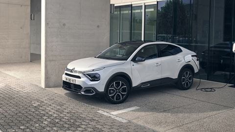 Citroen e-C4 X