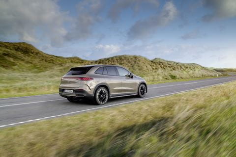 Paragraph-Mercedes-EQE-SUV-side-back