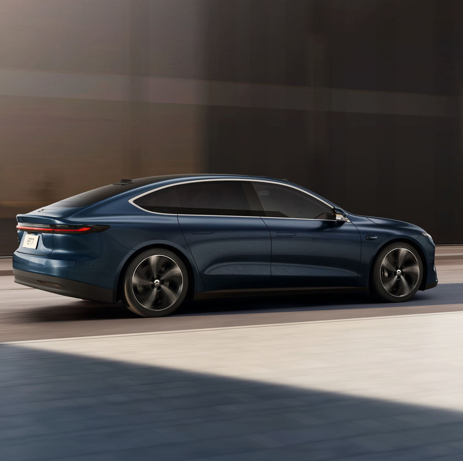 NIO ET7 drive back crop