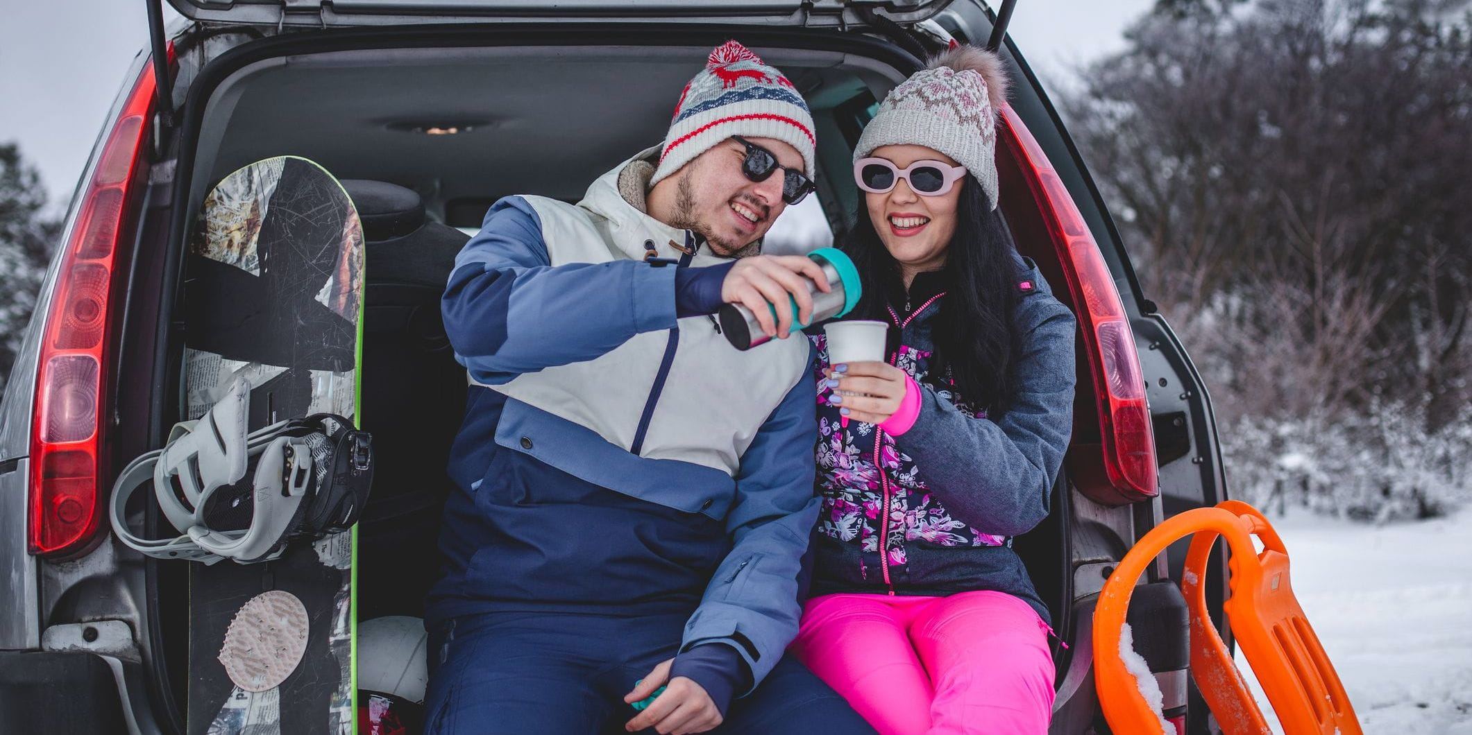 Férias na neve. Dicas de condução segura em estradas com gelo | Ayvens  Portugal, image size:2121x1060