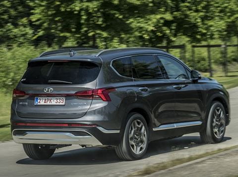 Toyota Yaris Cross traseira