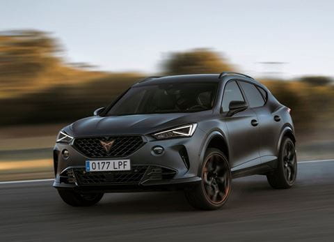 Toyota Yaris Cross frente