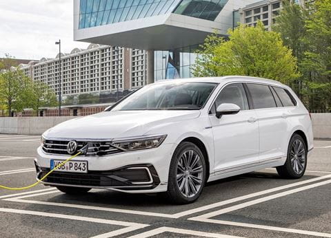 Volkswagen-Passat_GTE_Variant-2020-1600-03
