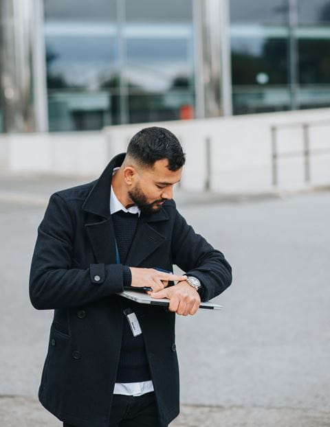 pexels-anete-lusina-5721021