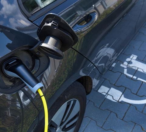 zipper-electric-car-charging